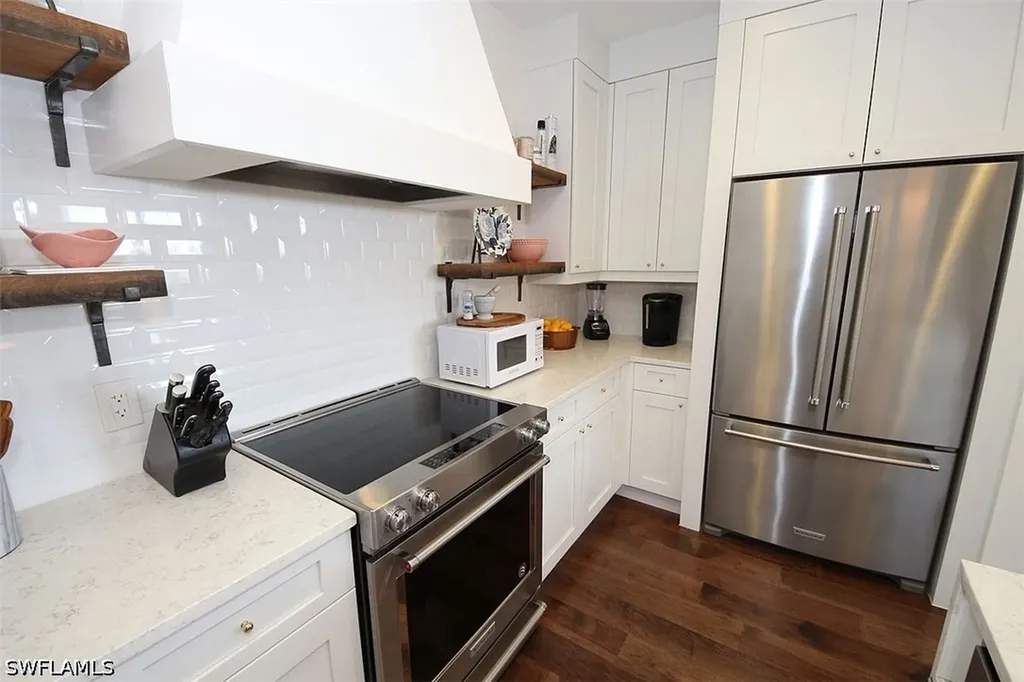 1035 3rd Avenue S Naples FL 34102
