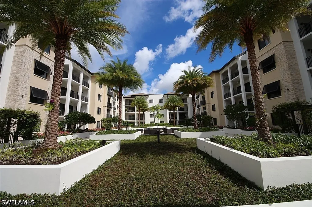 1035 3rd Avenue S Naples FL 34102