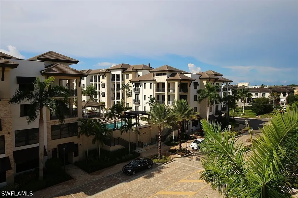 1035 3rd Avenue S Naples FL 34102