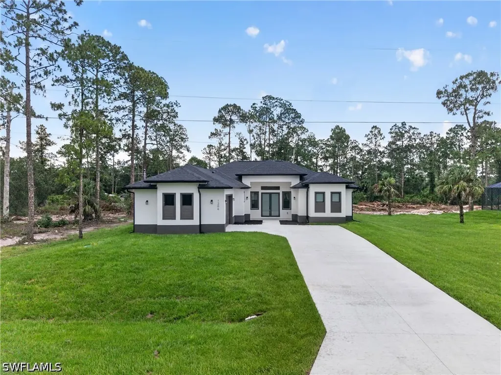 819 Moore Avenue Lehigh Acres FL 33972