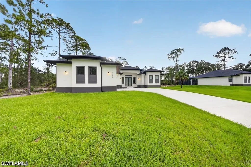 819 Moore Avenue Lehigh Acres FL 33972
