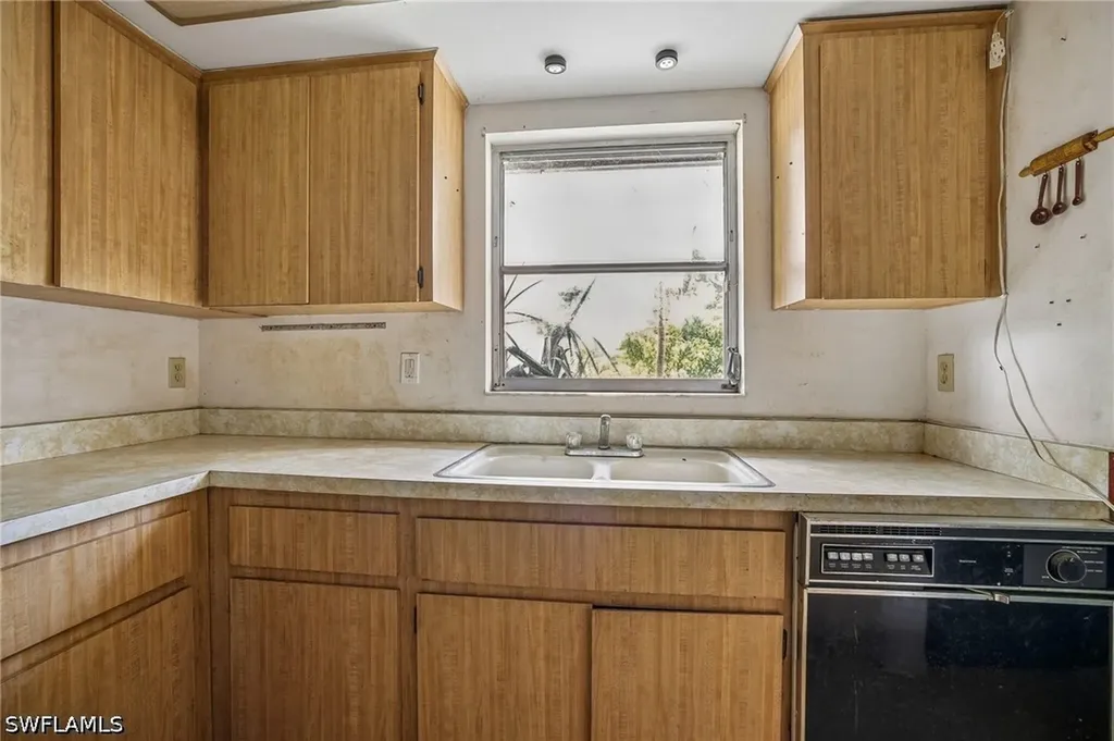 13231 5th Street Fort Myers FL 33905