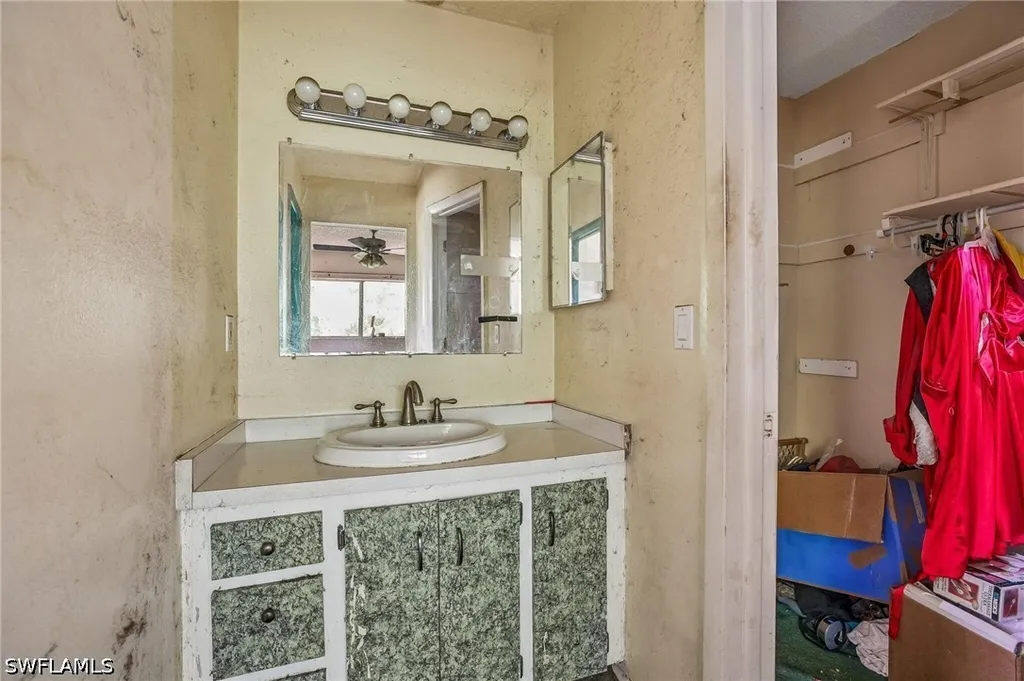 13231 5th Street Fort Myers FL 33905
