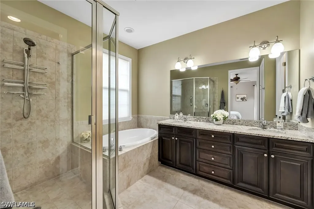 9066 Albion Lane N Naples FL 34113