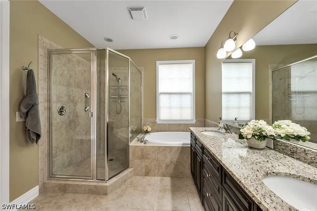 9066 Albion Lane N Naples FL 34113