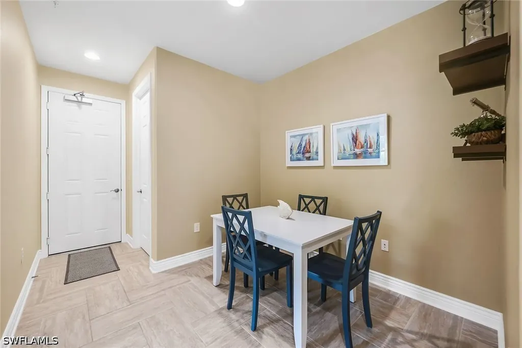 9066 Albion Lane N Naples FL 34113