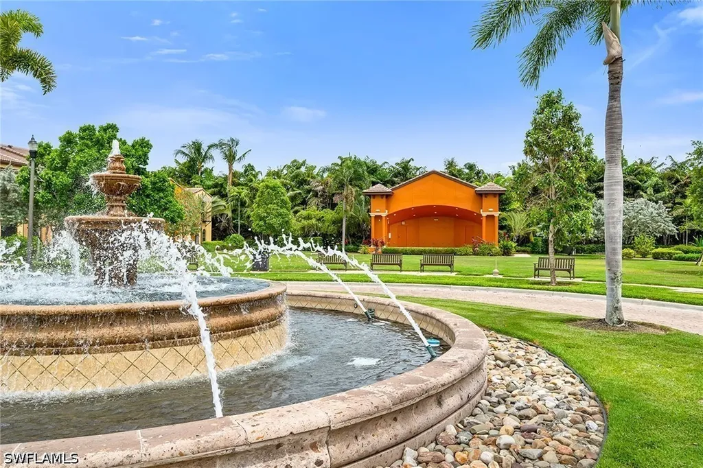 9066 Albion Lane N Naples FL 34113