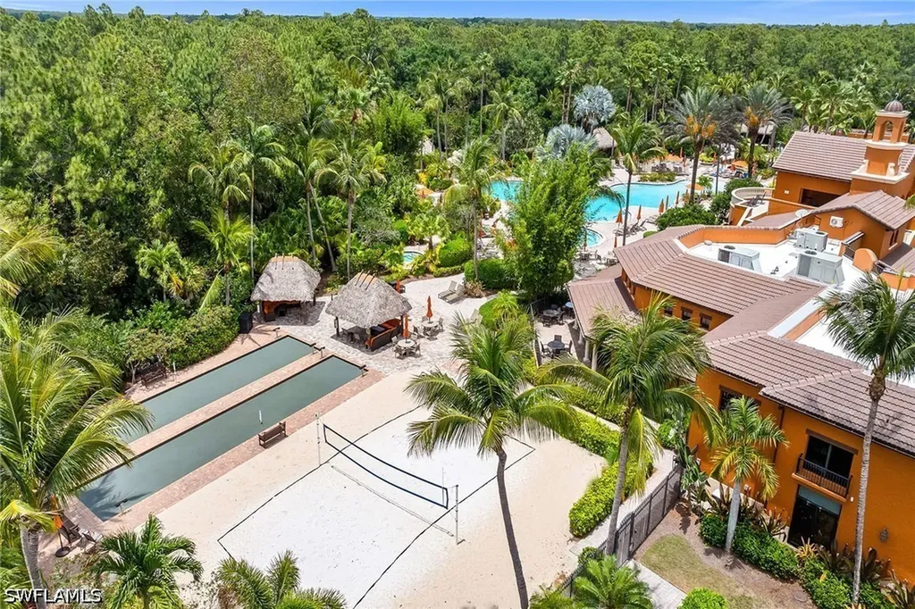 9066 Albion Lane N Naples FL 34113