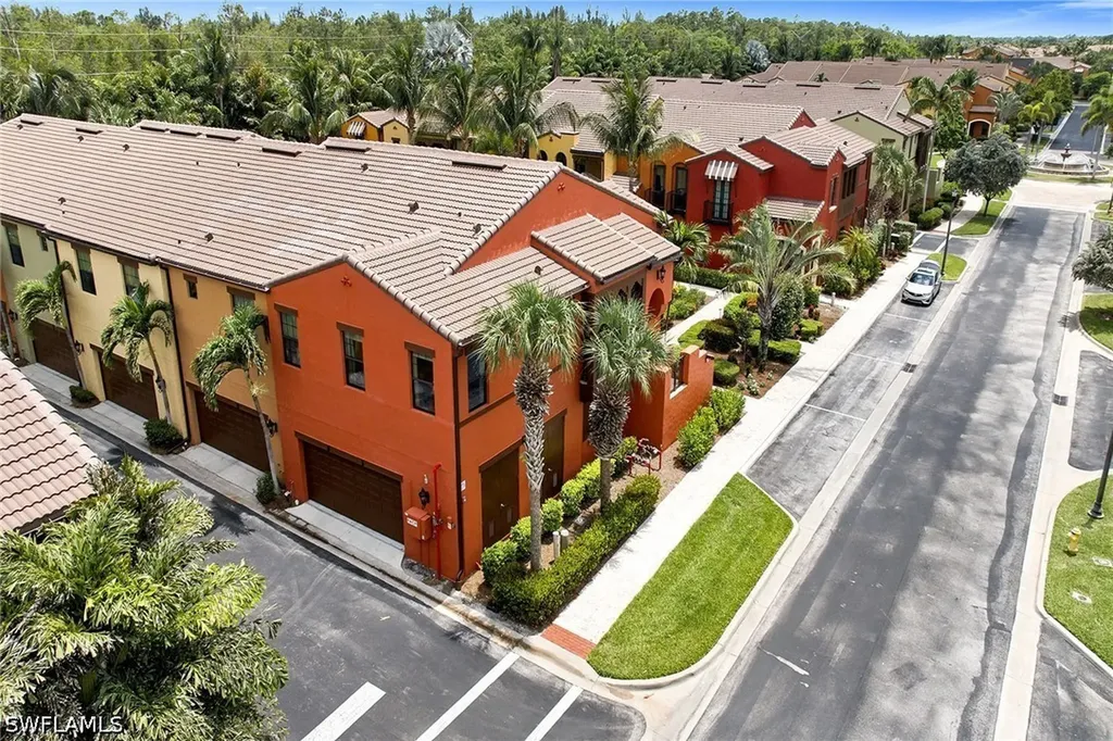 9066 Albion Lane N Naples FL 34113