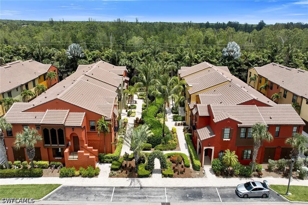 9066 Albion Lane N Naples FL 34113