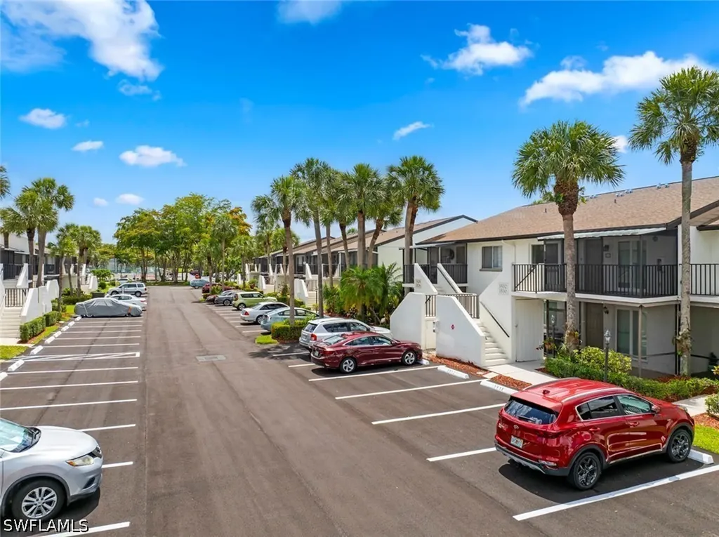 3532 Antarctic Circle Naples FL 34112