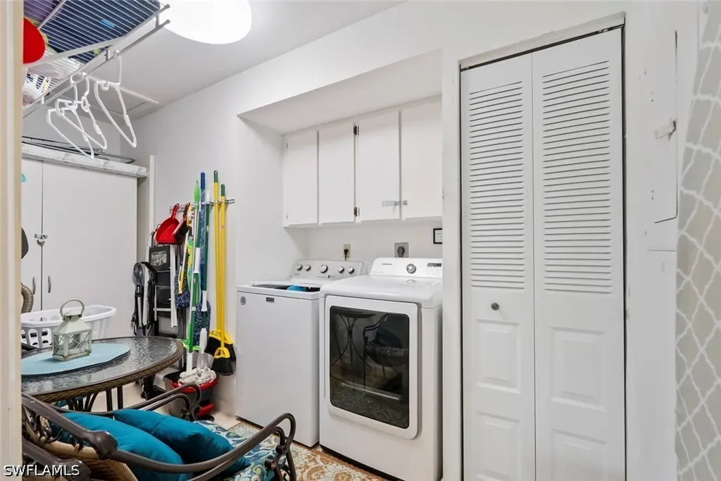 3532 Antarctic Circle Naples FL 34112