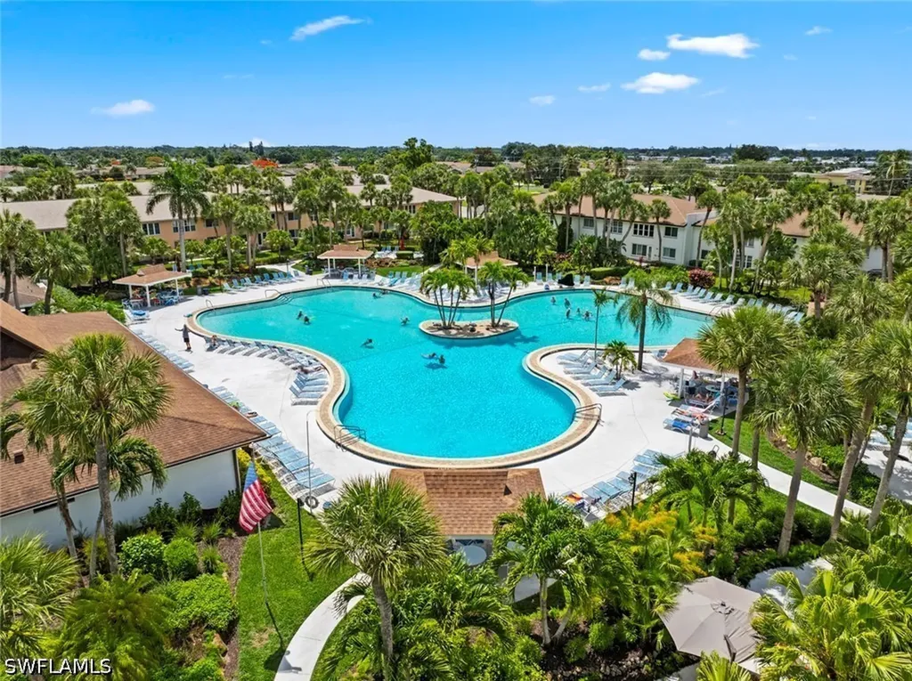 3532 Antarctic Circle Naples FL 34112