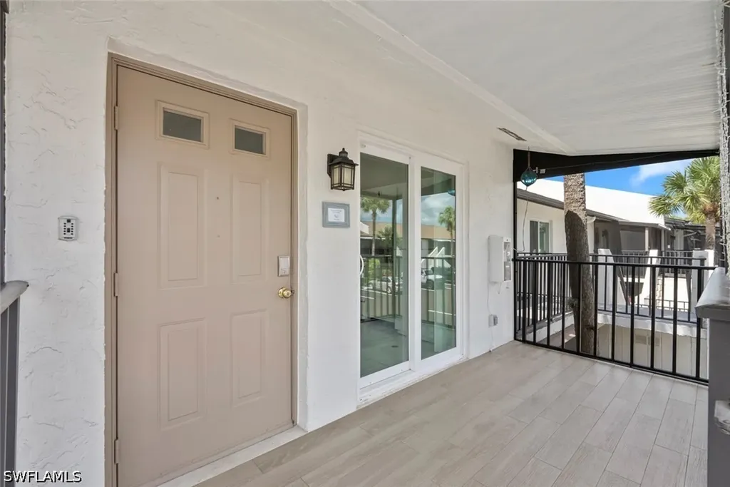 3532 Antarctic Circle Naples FL 34112