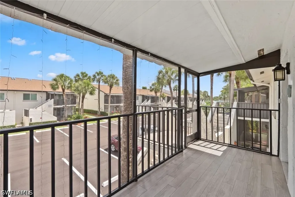 3532 Antarctic Circle Naples FL 34112