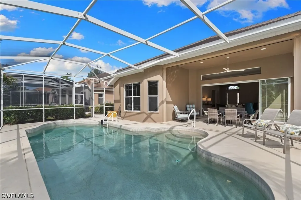 1717 Winding Oaks Way Naples FL 34109