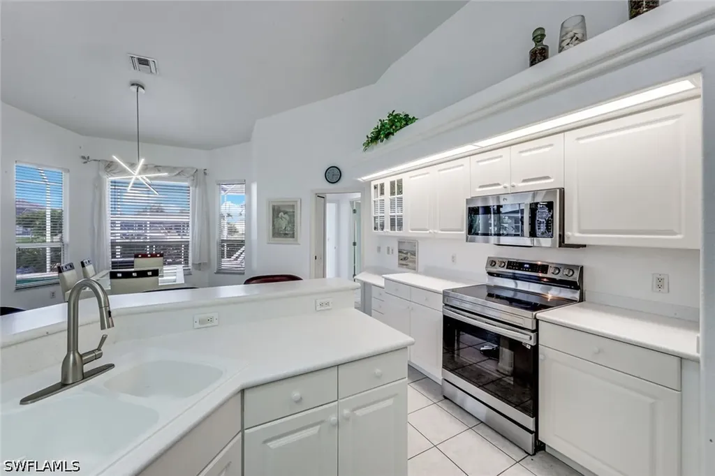 3712 SE 17th Place Cape Coral FL 33904