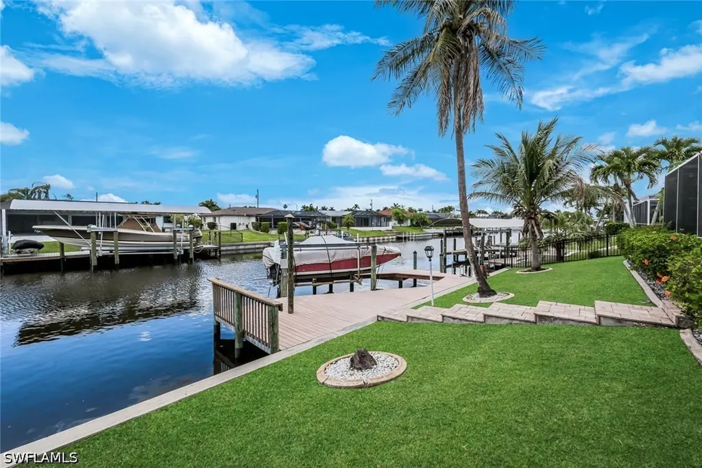 3712 SE 17th Place Cape Coral FL 33904