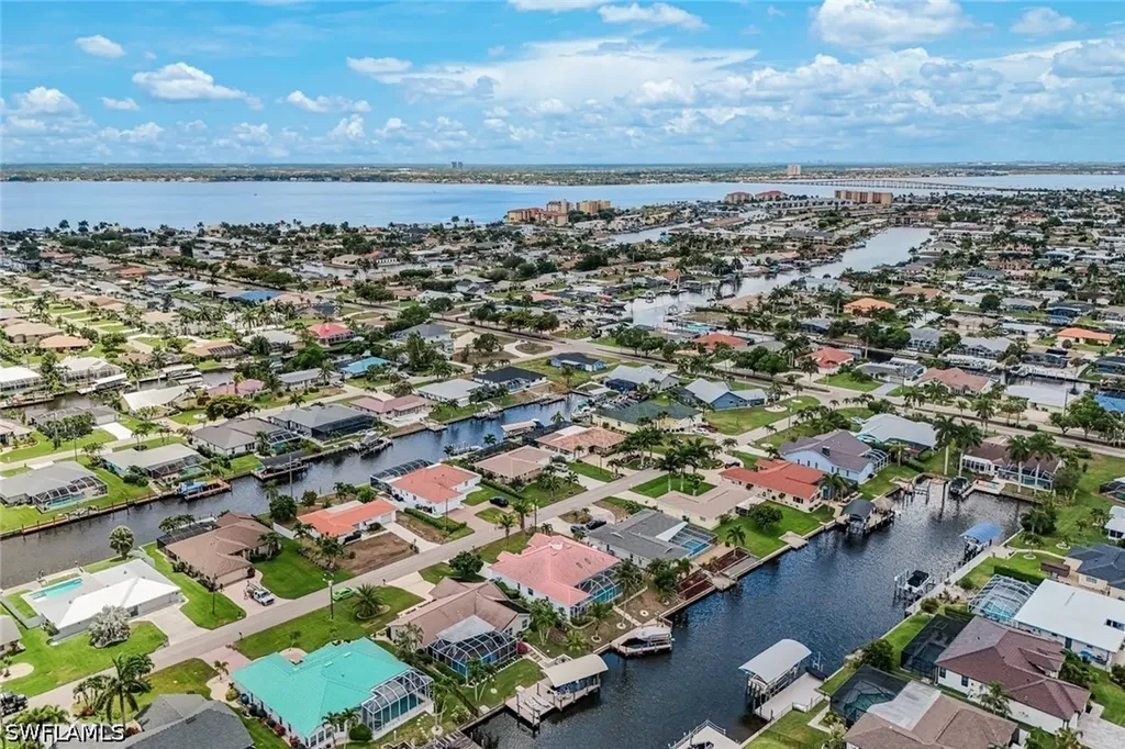 3712 SE 17th Place Cape Coral FL 33904