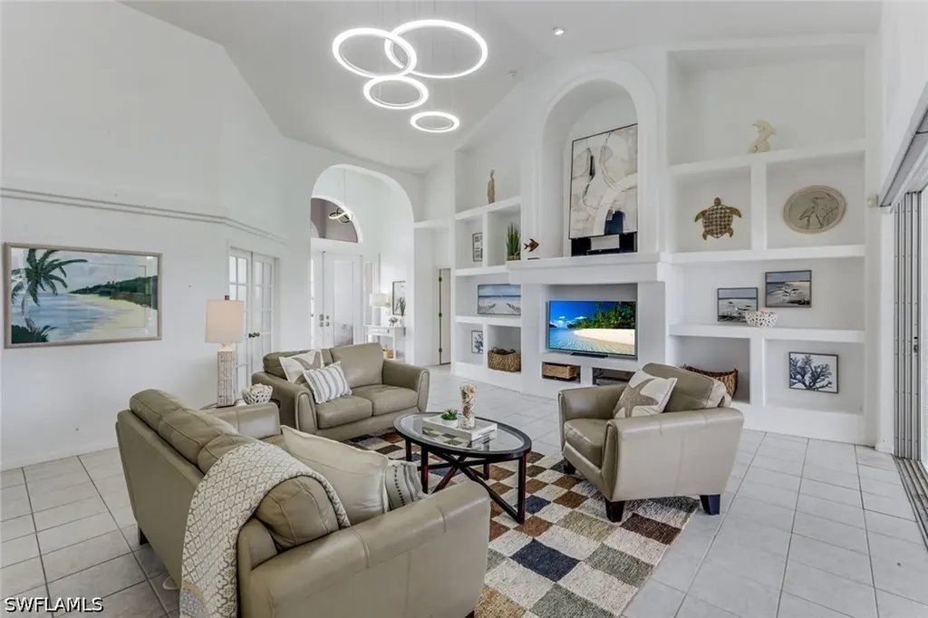 3712 SE 17th Place Cape Coral FL 33904