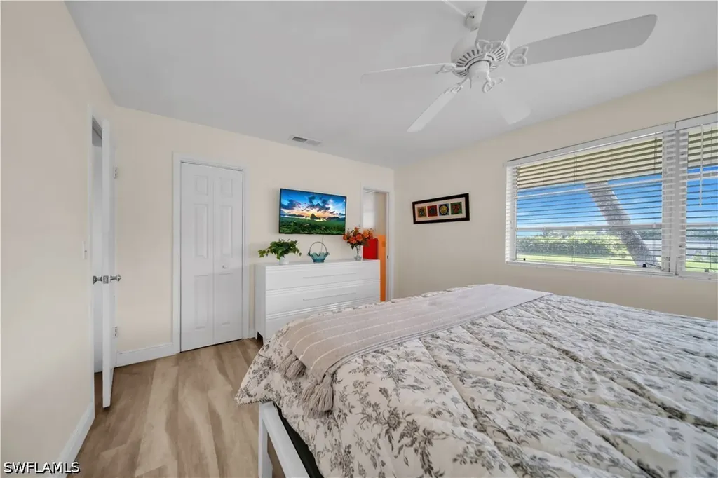 4613 SE 5th Avenue Cape Coral FL 33904