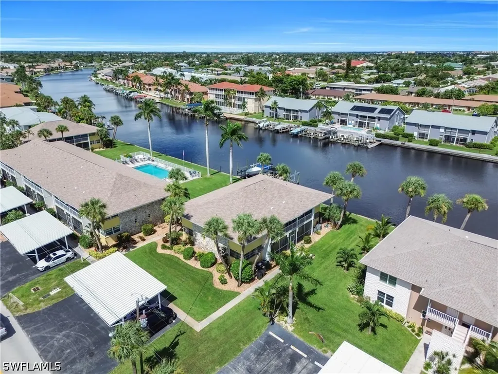 4613 SE 5th Avenue Cape Coral FL 33904