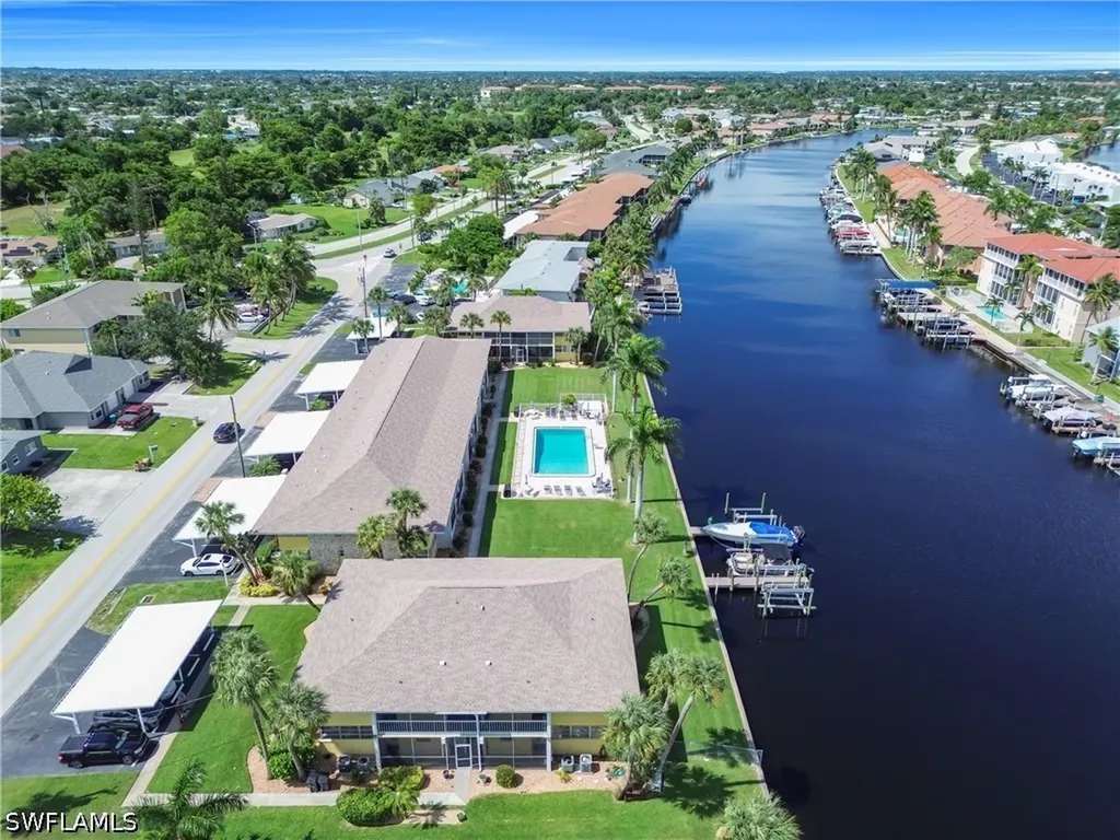 4613 SE 5th Avenue Cape Coral FL 33904