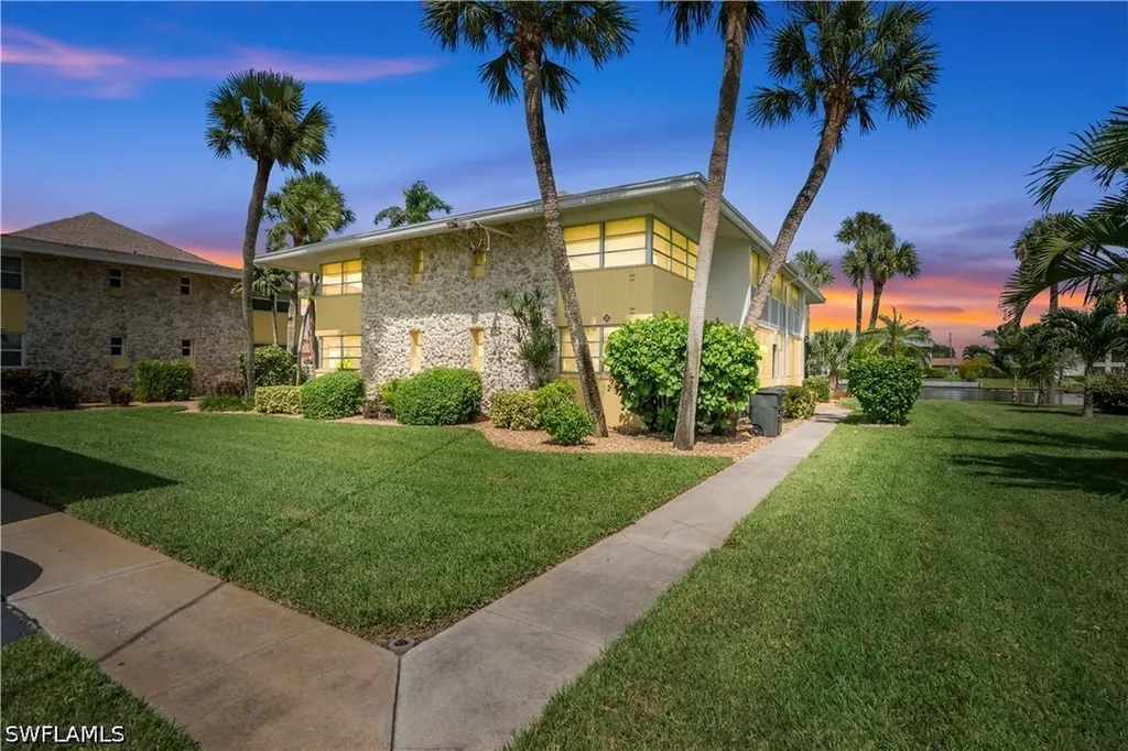 4613 SE 5th Avenue Cape Coral FL 33904