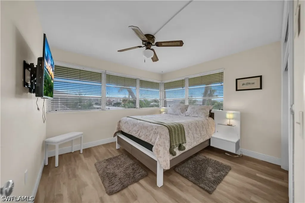 4613 SE 5th Avenue Cape Coral FL 33904