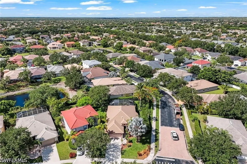 8241 Laurel Lakes Boulevard Naples FL 34119