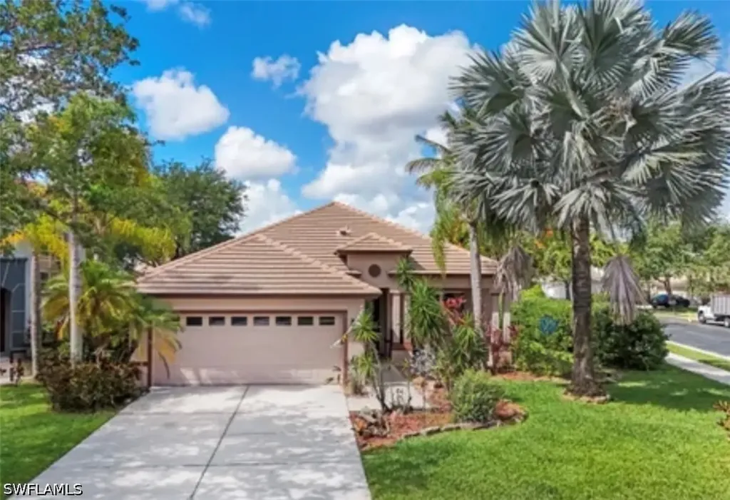 8241 Laurel Lakes Boulevard Naples FL 34119