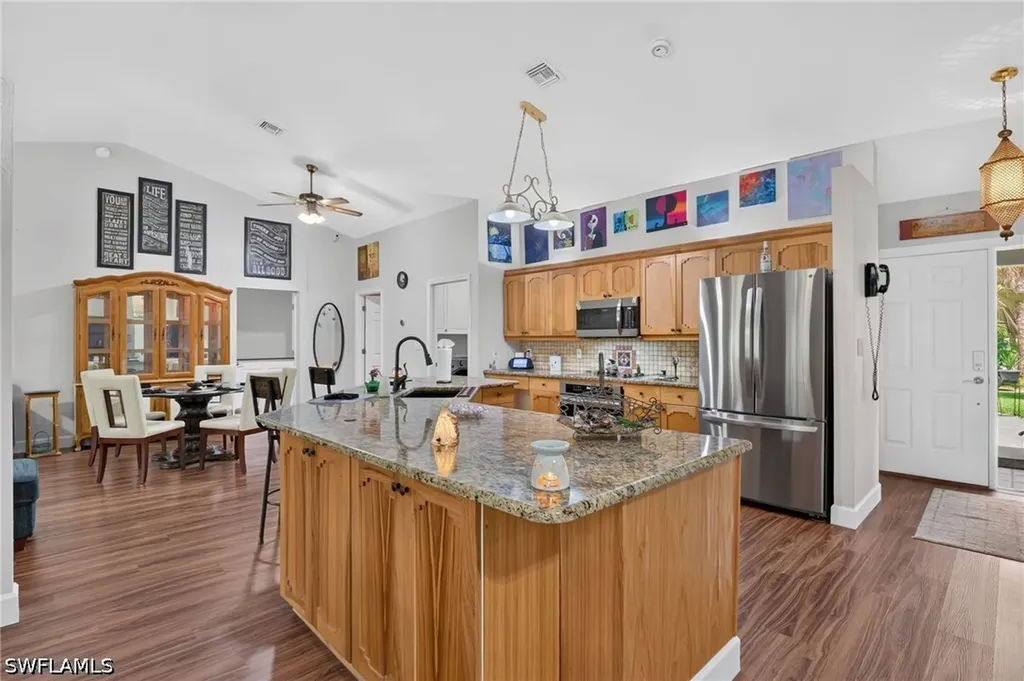 2581 4th Avenue NE Naples FL 34120