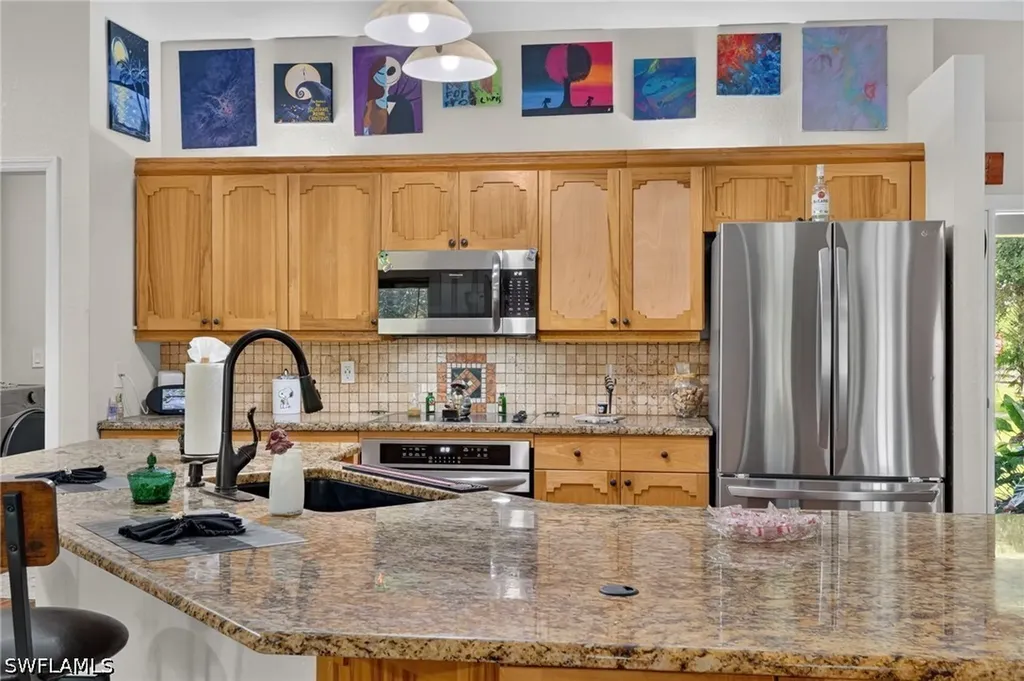 2581 4th Avenue NE Naples FL 34120