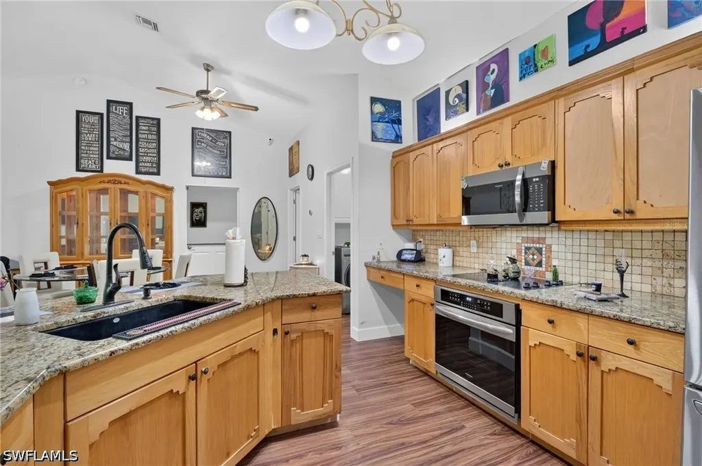 2581 4th Avenue NE Naples FL 34120