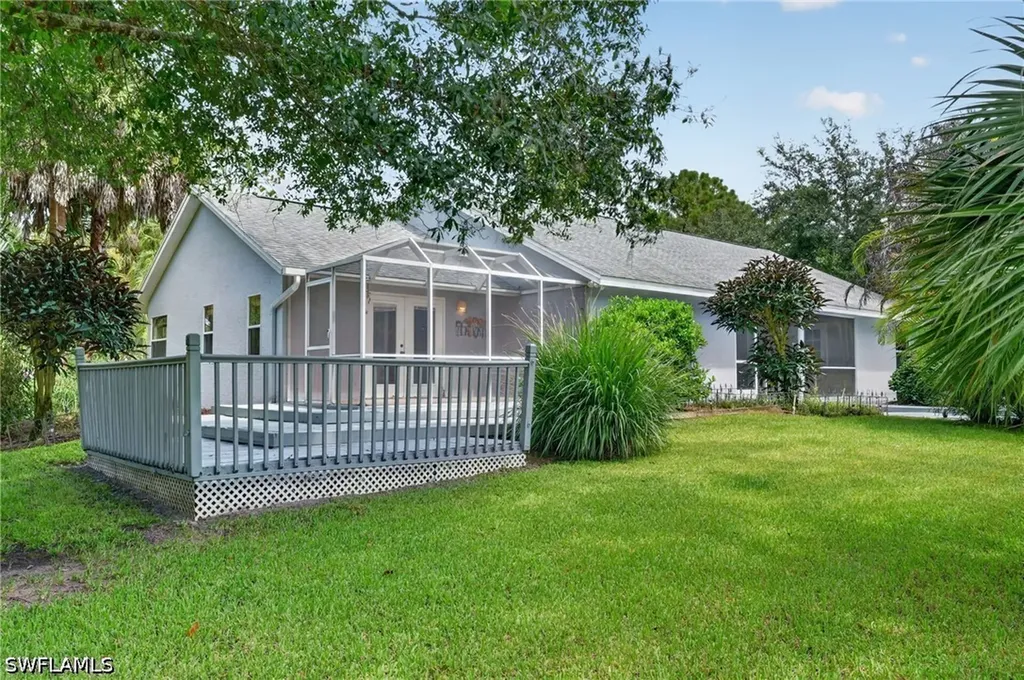 2581 4th Avenue NE Naples FL 34120