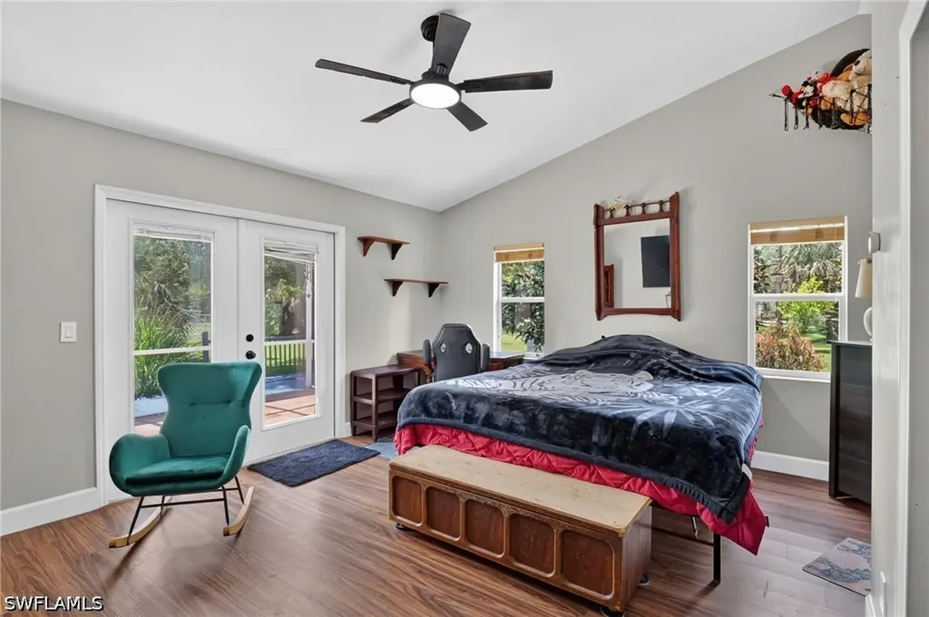 2581 4th Avenue NE Naples FL 34120