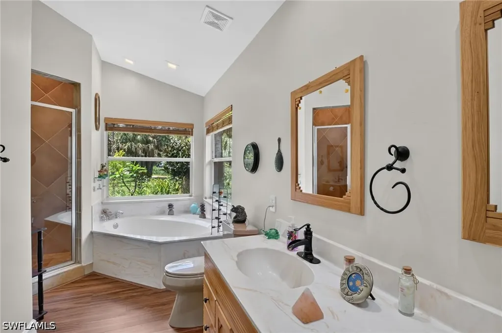 2581 4th Avenue NE Naples FL 34120
