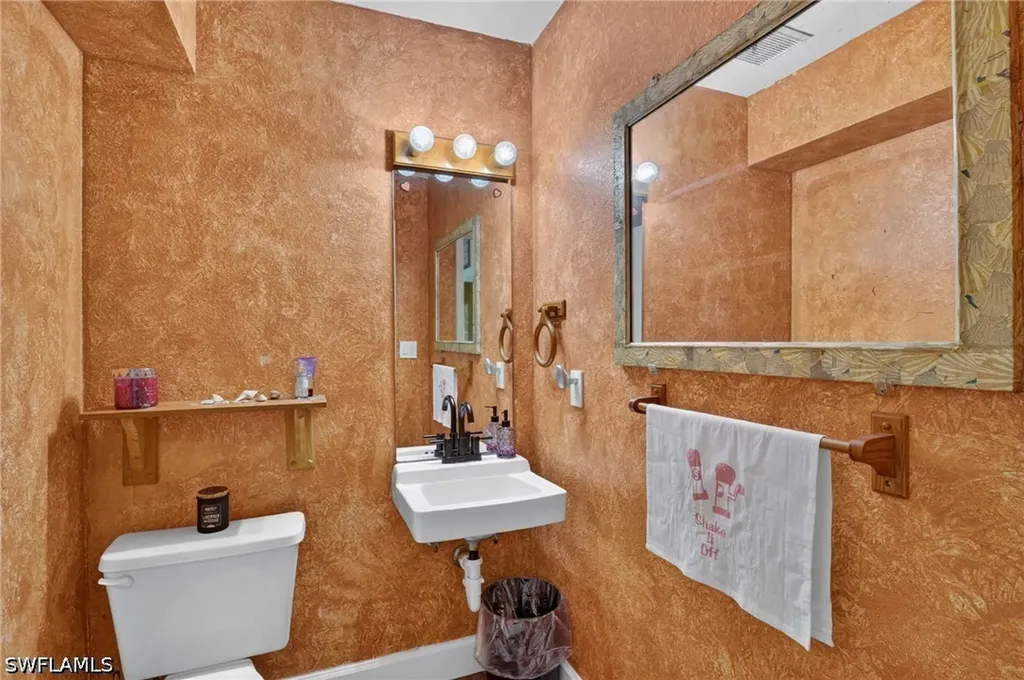 2581 4th Avenue NE Naples FL 34120