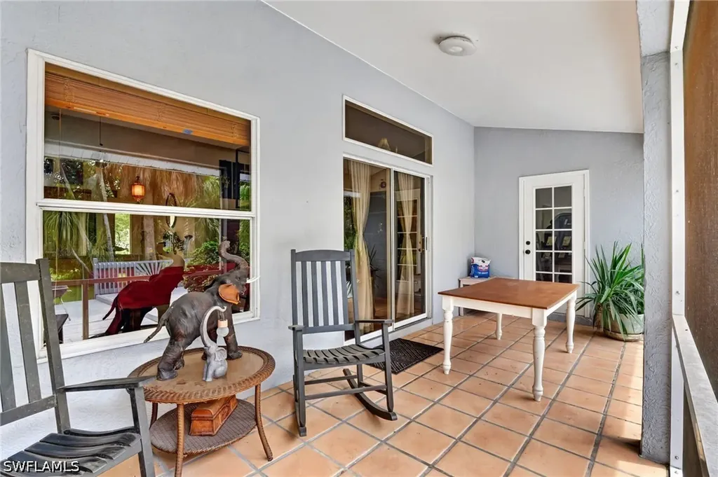 2581 4th Avenue NE Naples FL 34120