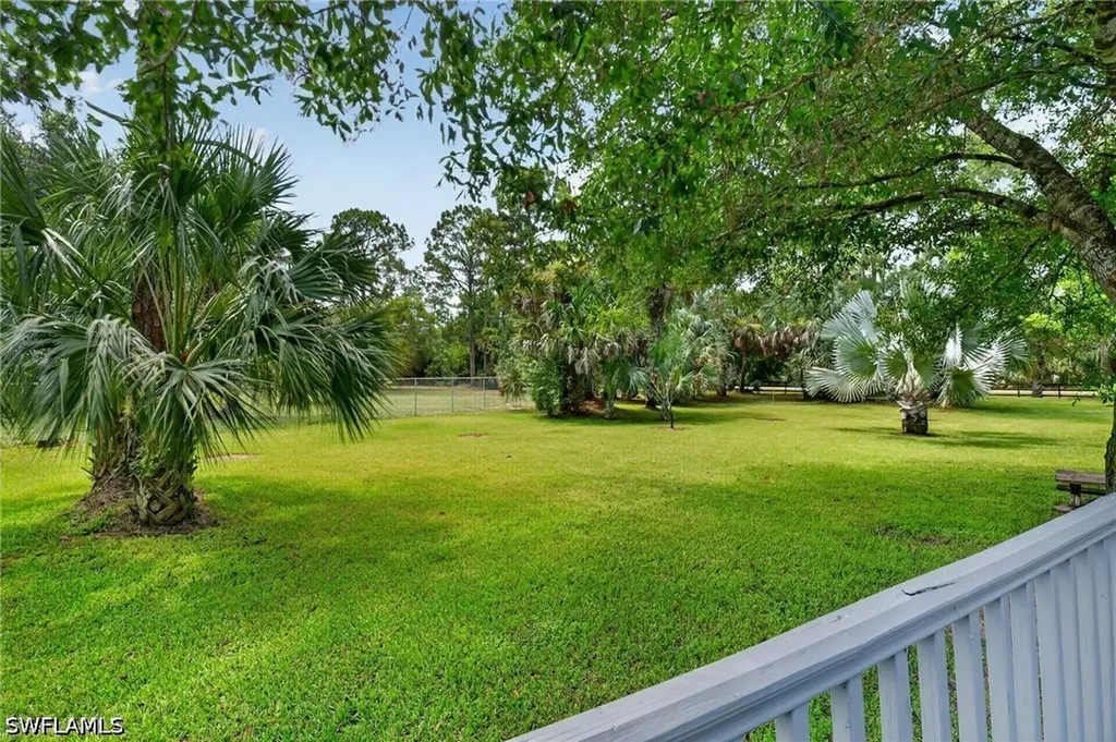 2581 4th Avenue NE Naples FL 34120