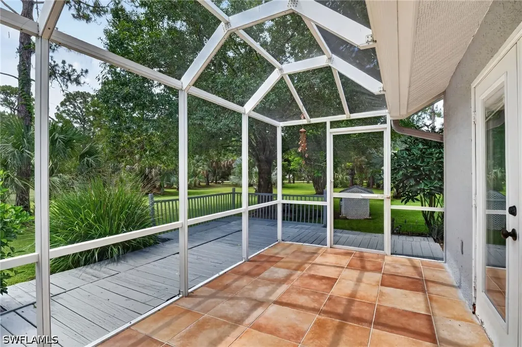 2581 4th Avenue NE Naples FL 34120