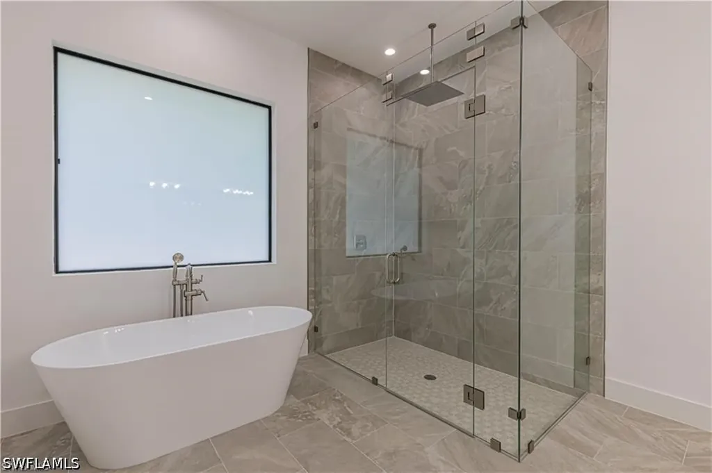 3098 Pine Tree Drive Naples FL 34112