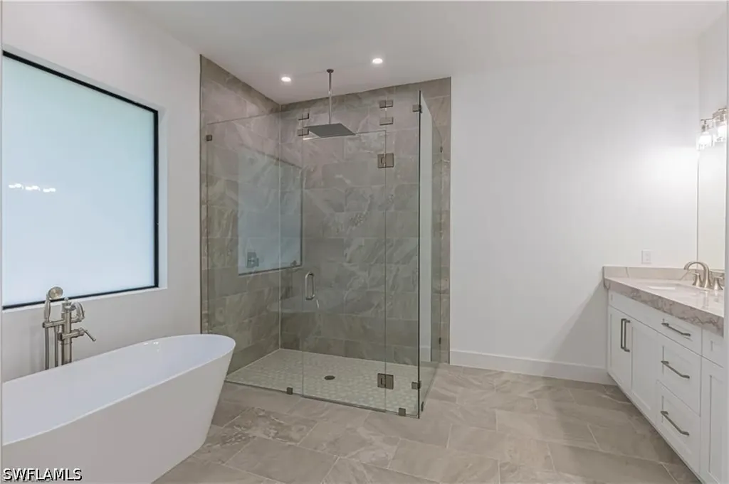3098 Pine Tree Drive Naples FL 34112