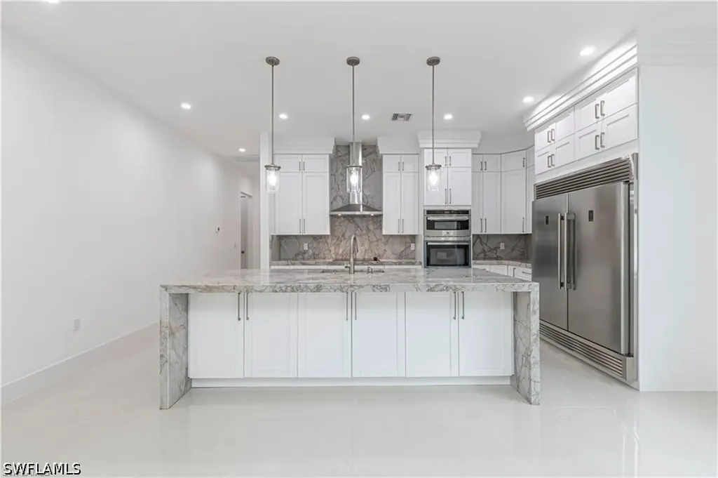 3098 Pine Tree Drive Naples FL 34112