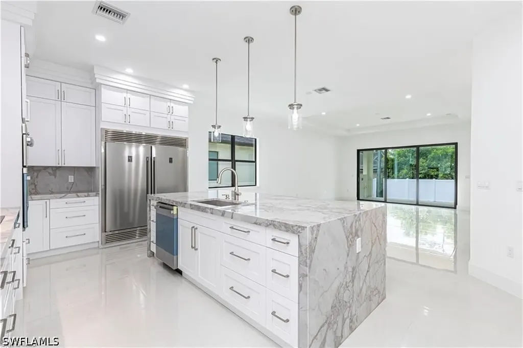 3098 Pine Tree Drive Naples FL 34112