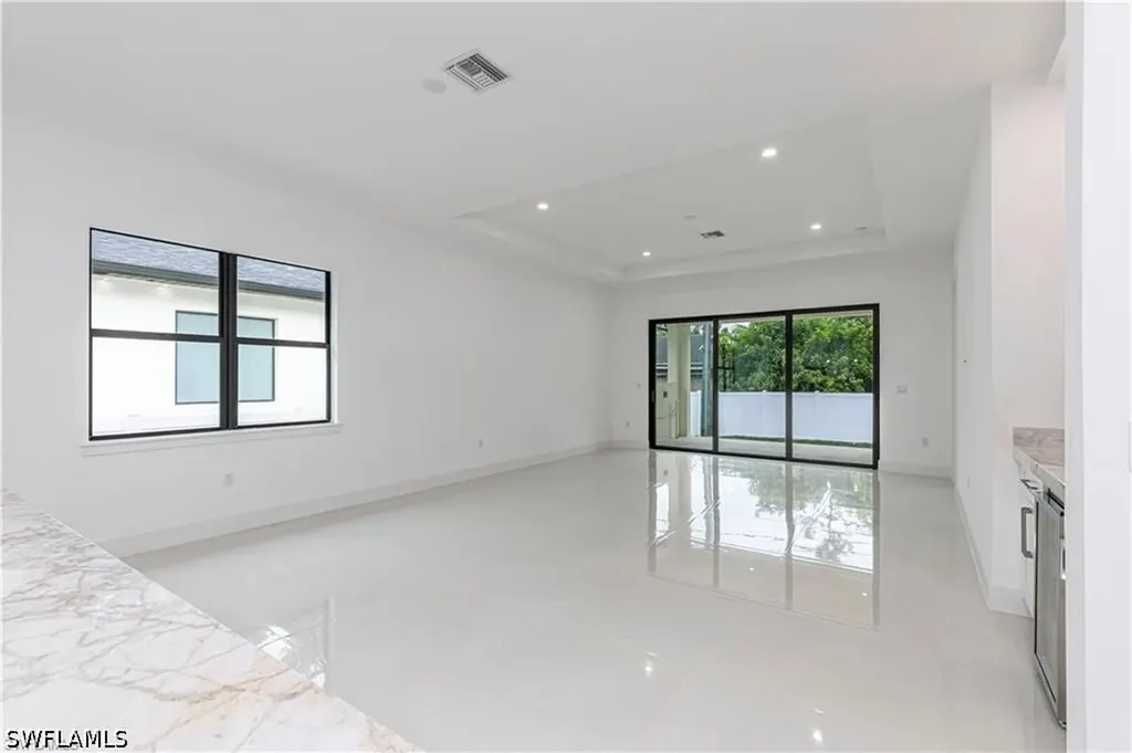 3098 Pine Tree Drive Naples FL 34112