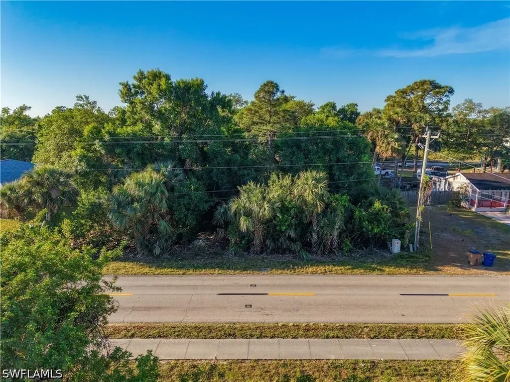 103 W 6th Street Lehigh Acres FL 33972