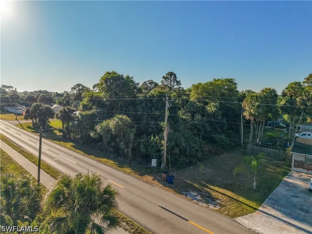 103 W 6th Street Lehigh Acres FL 33972