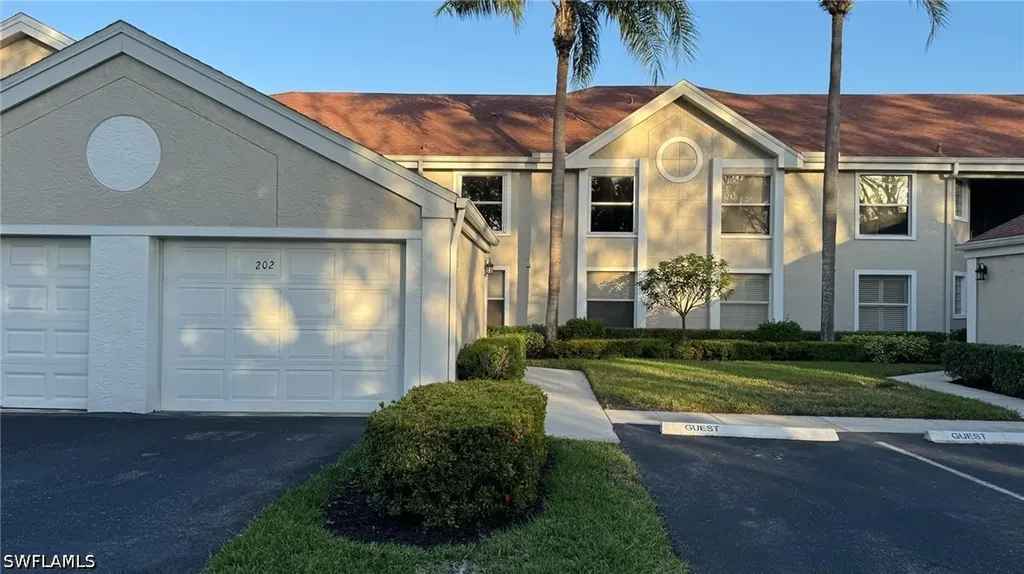 9828 Luna Circle Naples FL 34109