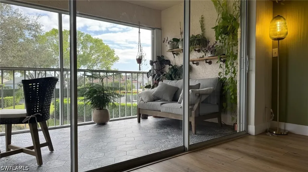 9828 Luna Circle Naples FL 34109